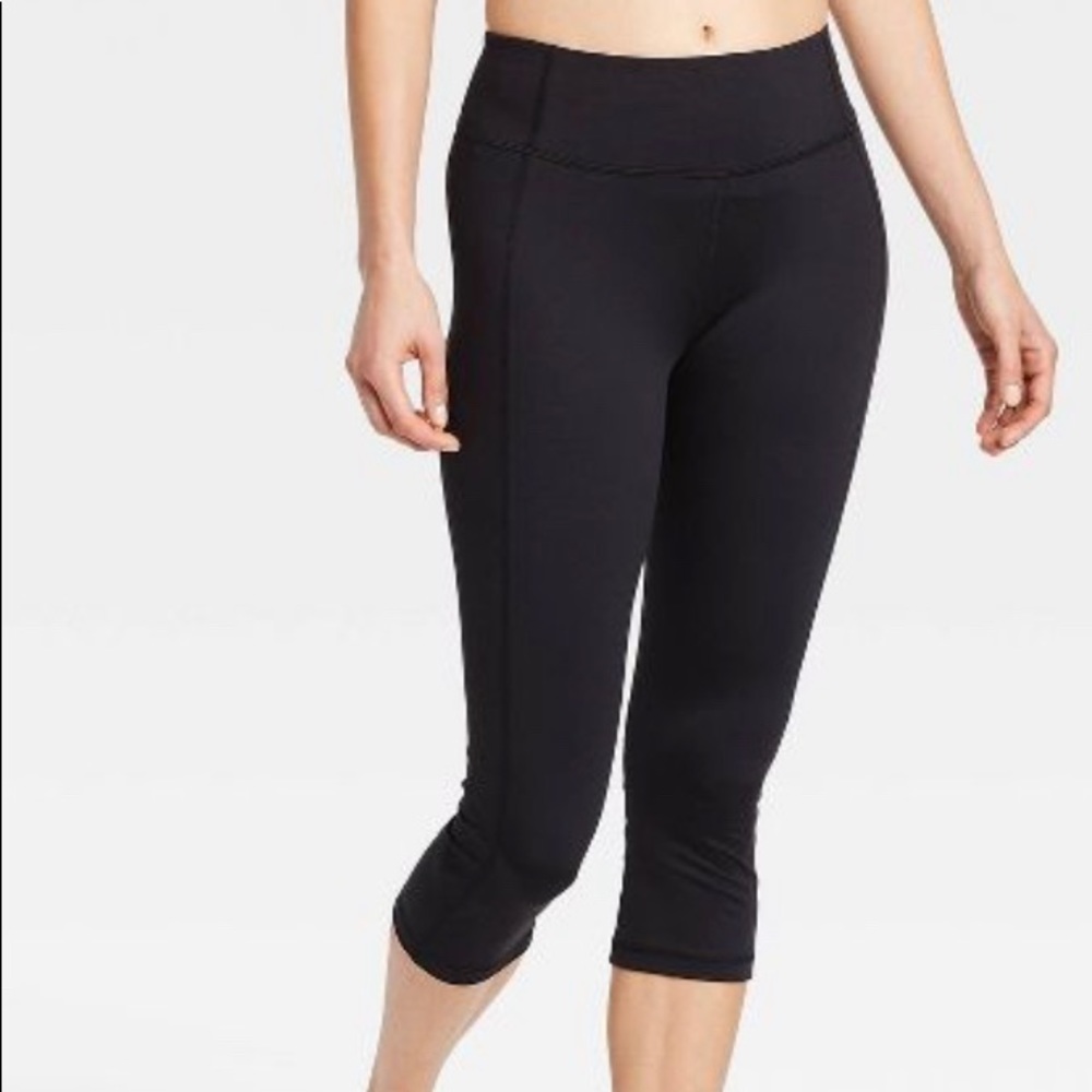 All in motion capris